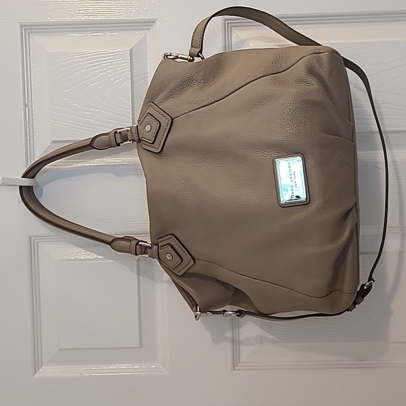 MARC By MARC JACOBS Taupe “Classic Q Fran” Leather Tote Shoulder Bag